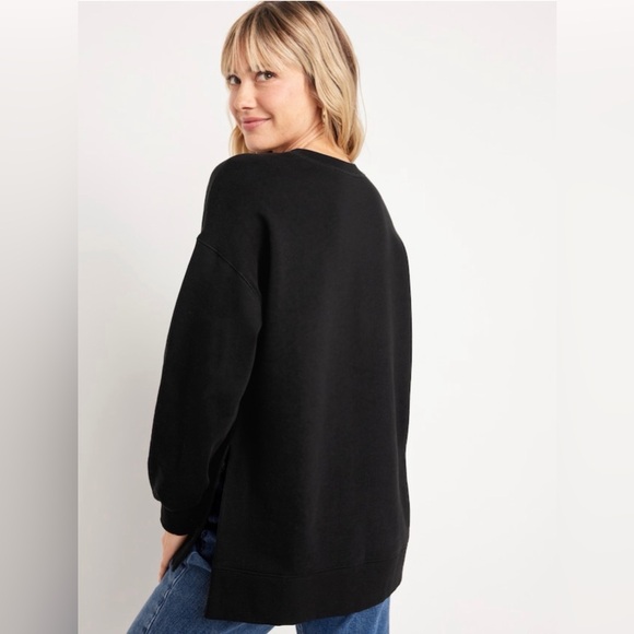 Old Navy - SoComfy Relaxed Tunic Sweatshirt - Picture 2 of 8